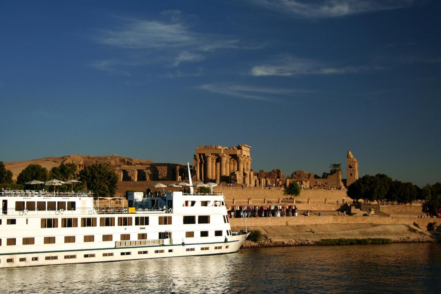 Experience The Amazing Feeling Of The Best Nile River By Taking The Services Of A Cruise